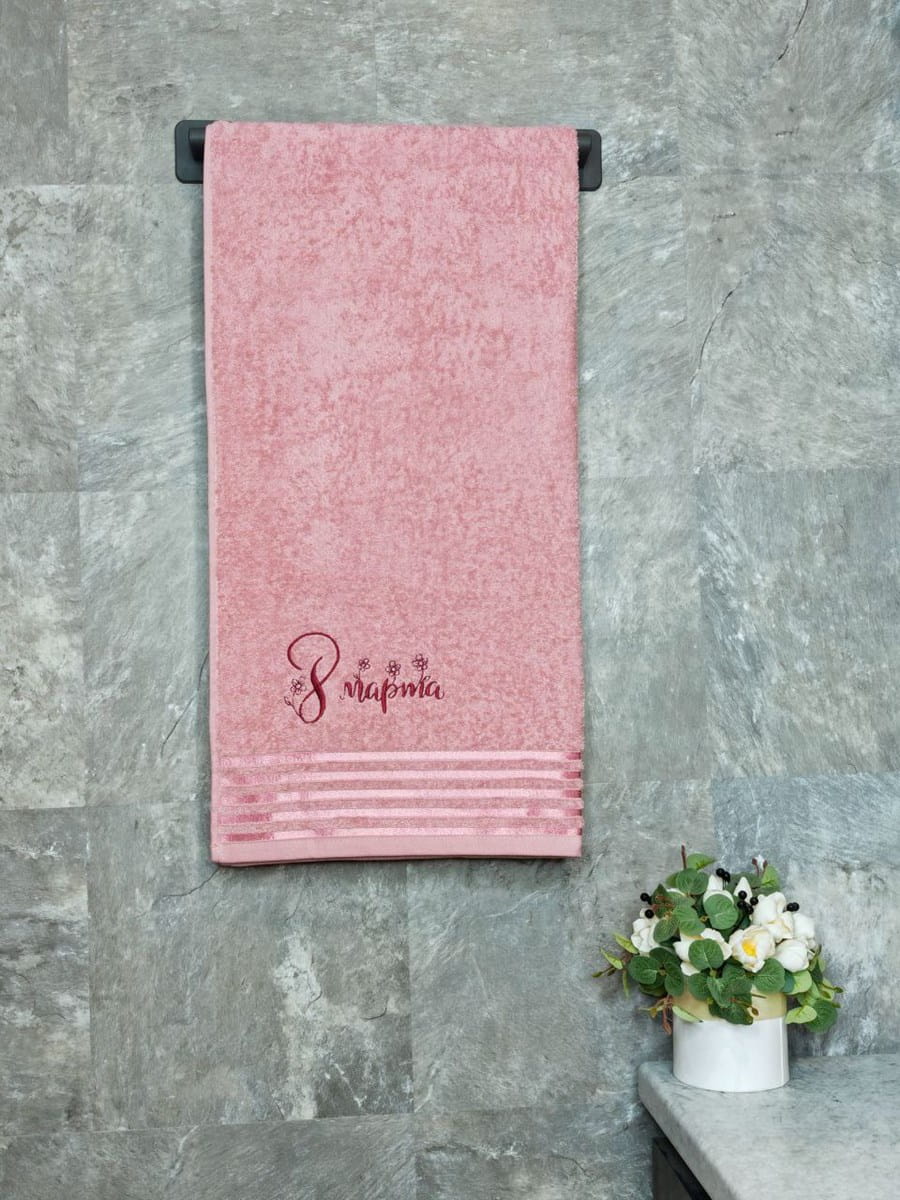 снимок Полотенце с вышивкой "8 марта" розовое от магазина BIO-TEXTILES ОПТ